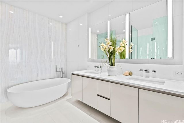 1118 Ala Moana Boulevard 1606, Honolulu, HI 96814