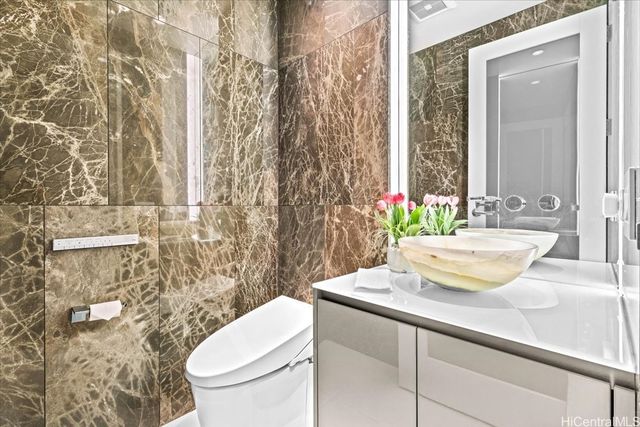 1118 Ala Moana Boulevard 1606, Honolulu, HI 96814