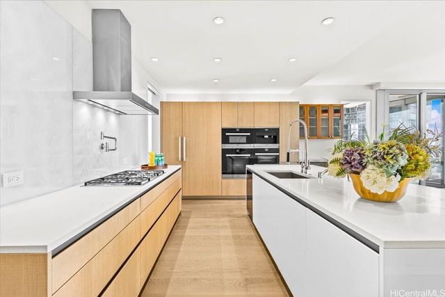 1118 Ala Moana Boulevard 1606, Honolulu, HI 96814