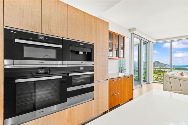 1118 Ala Moana Boulevard 1606, Honolulu, HI 96814