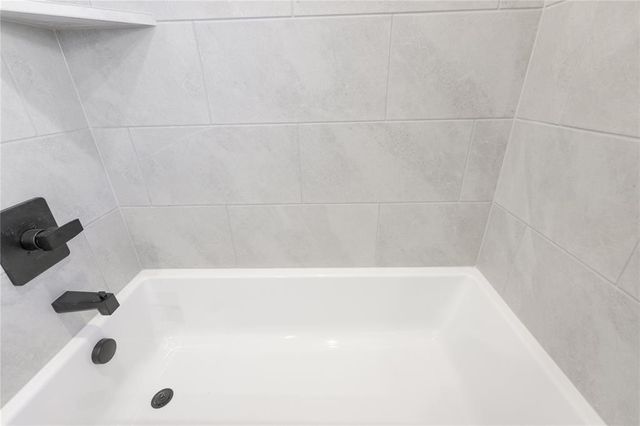 3104 Warwick Way, Moore, OK 73160