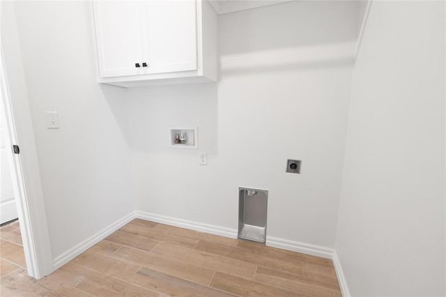 3104 Warwick Way, Moore, OK 73160