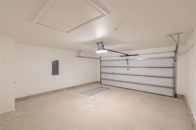 3104 Warwick Way, Moore, OK 73160