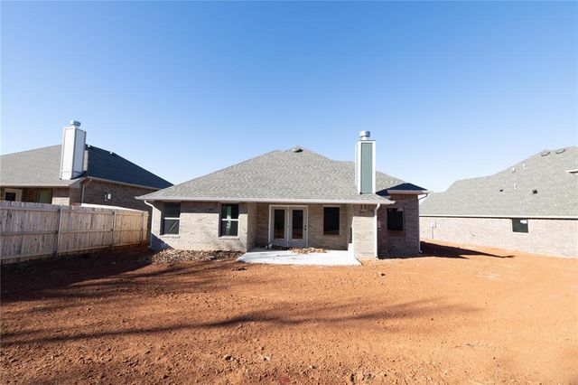 3104 Warwick Way, Moore, OK 73160