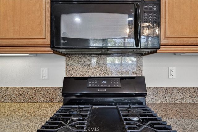 35715 Plume Ln, Murrieta, CA 92562