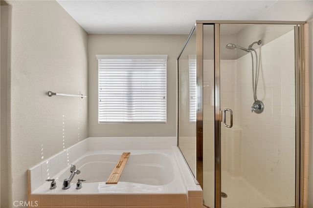 35715 Plume Ln, Murrieta, CA 92562