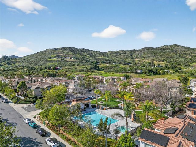 35715 Plume Ln, Murrieta, CA 92562