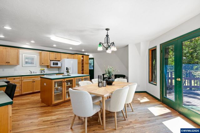 7210 NW Grandview Dr, Corvallis, OR 97034