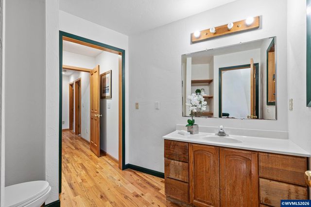 7210 NW Grandview Dr, Corvallis, OR 97034