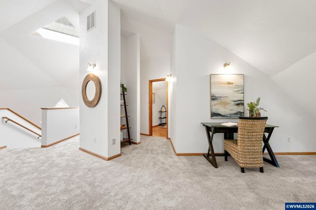 7210 NW Grandview Dr, Corvallis, OR 97034