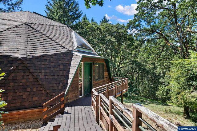 7210 NW Grandview Dr, Corvallis, OR 97034