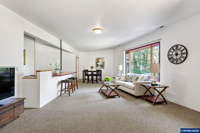 7210 NW Grandview Dr, Corvallis, OR 97034