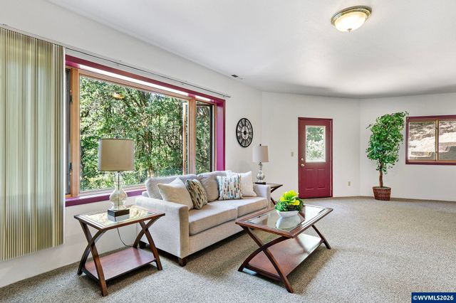 7210 NW Grandview Dr, Corvallis, OR 97034