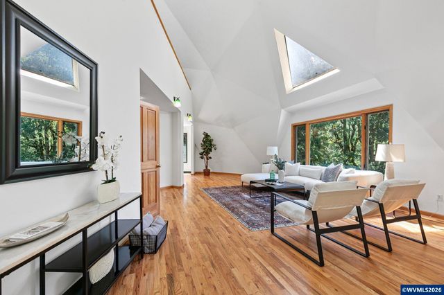 7210 NW Grandview Dr, Corvallis, OR 97034