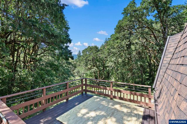 7210 NW Grandview Dr, Corvallis, OR 97034