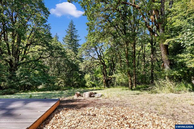 7210 NW Grandview Dr, Corvallis, OR 97034