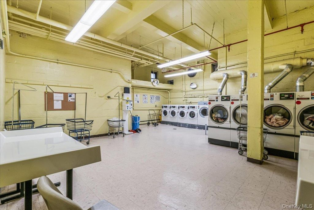 99-35 59th Avenue 4k, Corona, NY 11368 — photo 4