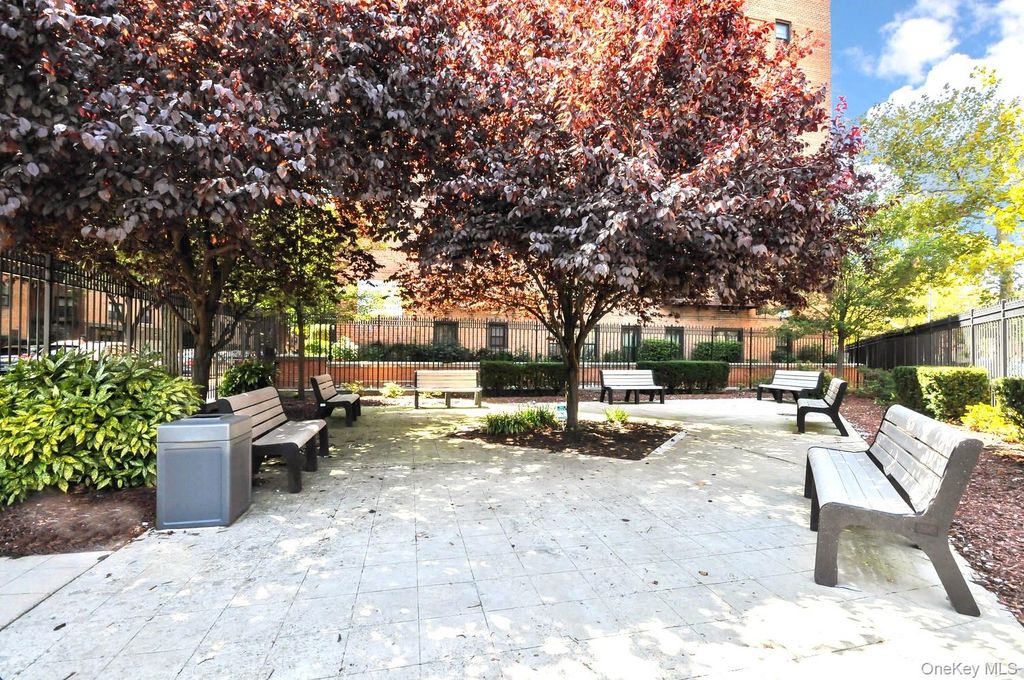 99-35 59th Avenue 4k, Corona, NY 11368 — photo 5