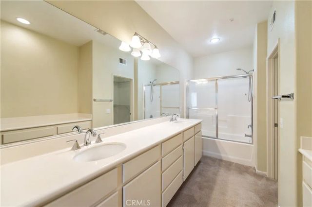 31 Bradford, Irvine, CA 92602