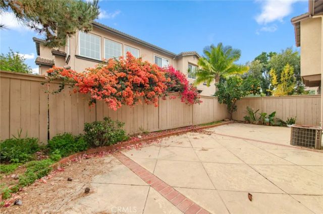 31 Bradford, Irvine, CA 92602
