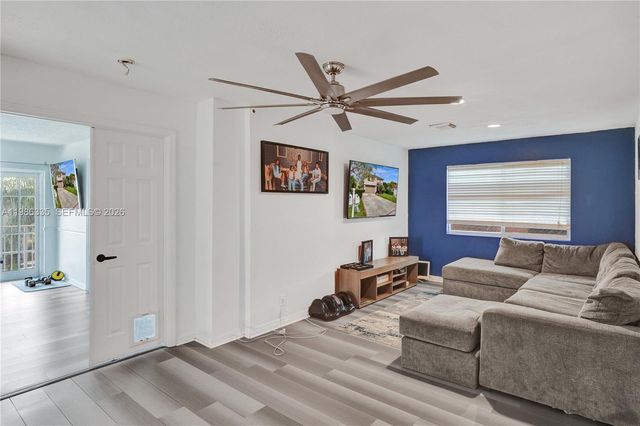 4220 NW 62nd Ct, Coconut Creek, FL 33073