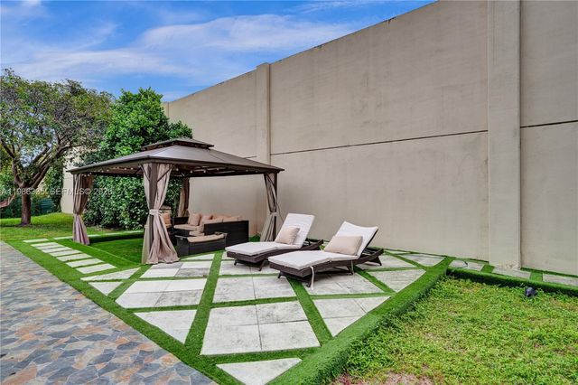 4220 NW 62nd Ct, Coconut Creek, FL 33073