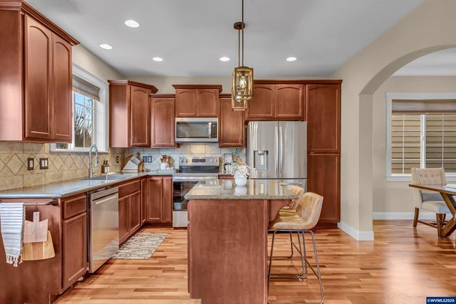 5252 9th Ct SE, Salem, OR 97306