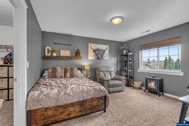 5252 9th Ct SE, Salem, OR 97306