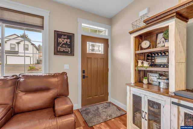 5252 9th Ct SE, Salem, OR 97306