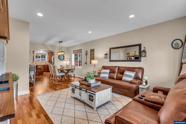 5252 9th Ct SE, Salem, OR 97306