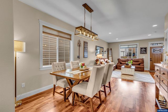 5252 9th Ct SE, Salem, OR 97306