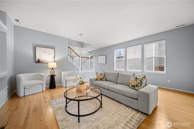 24034 SE 20th Street, Sammamish, WA 98075