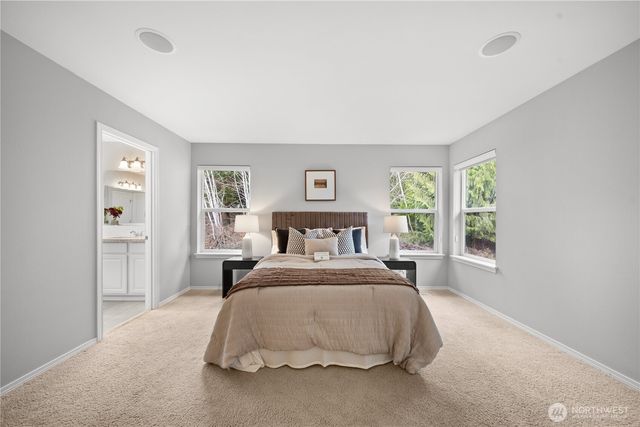 24034 SE 20th Street, Sammamish, WA 98075