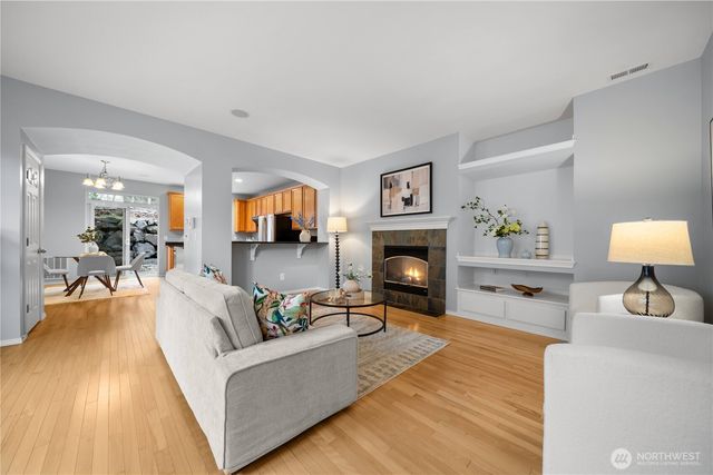 24034 SE 20th Street, Sammamish, WA 98075