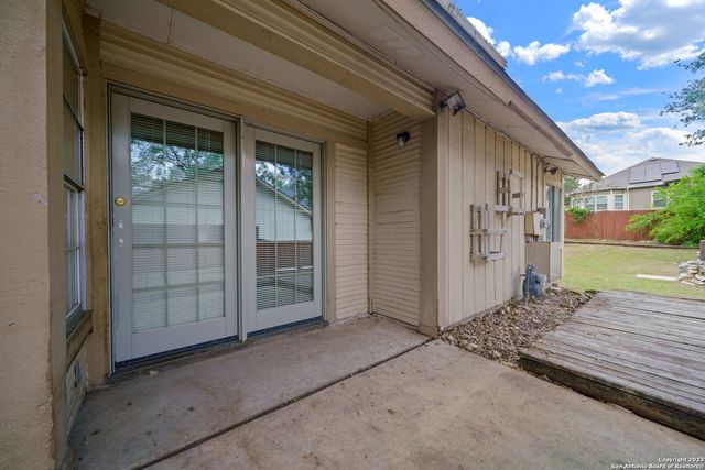 6203 FOX CREEK ST, San Antonio, TX 78247