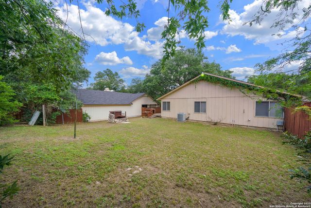 6203 FOX CREEK ST, San Antonio, TX 78247