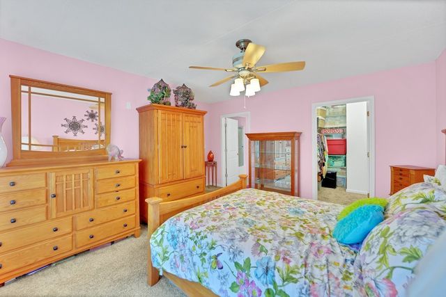 635 Perrie Drive 404, Elk Grove Village, IL 60007