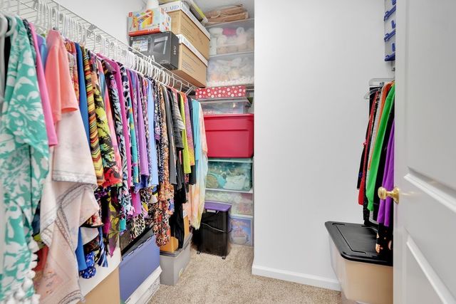 635 Perrie Drive 404, Elk Grove Village, IL 60007