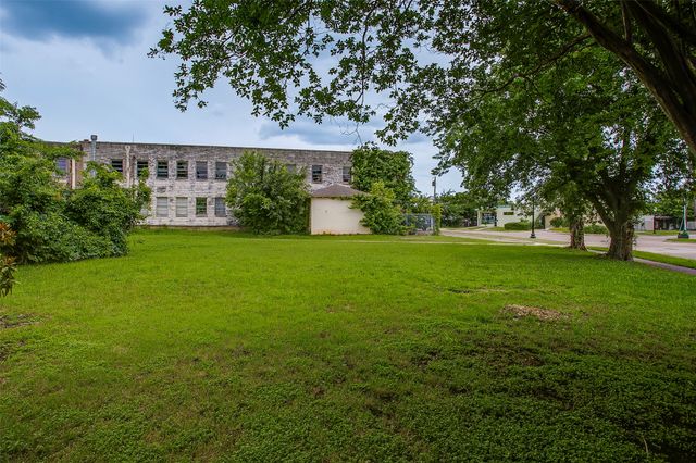 1226 Brunner Avenue, Dallas, TX 75224