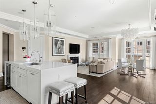 6000 Royal Court 6012, North Hills, NY 11040
