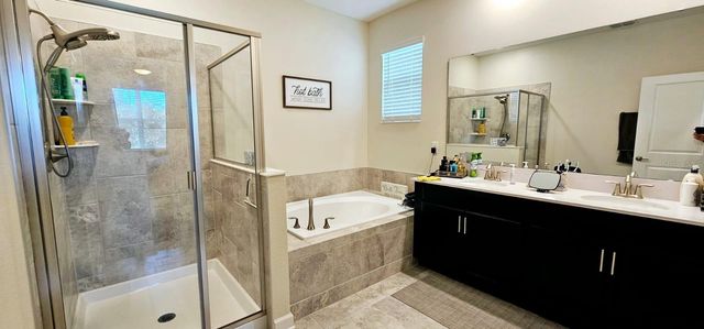 2424 CAMDEN PARK AVENUE, Davenport, FL 33837