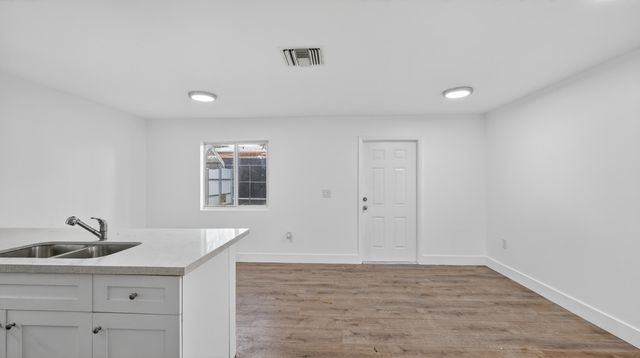 2902 NW 44th Street, Miami, FL 33142