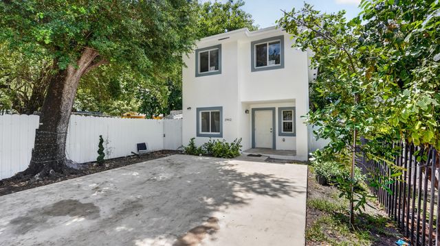2902 NW 44th Street, Miami, FL 33142