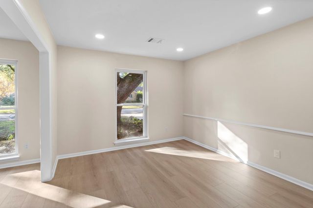 9610 Meadowglen Lane, Houston, TX 77063