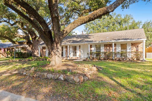 9610 Meadowglen Lane, Houston, TX 77063