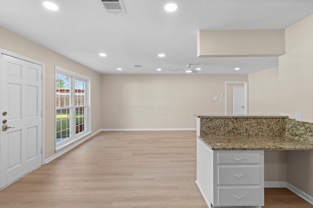 9610 Meadowglen Lane, Houston, TX 77063