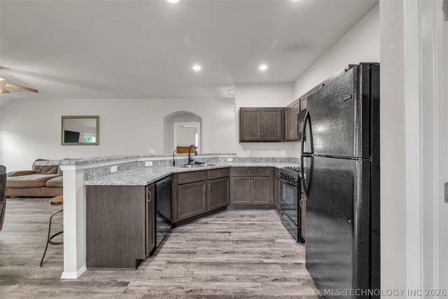 15004 S 274th East Avenue, Broken Arrow, OK 74429