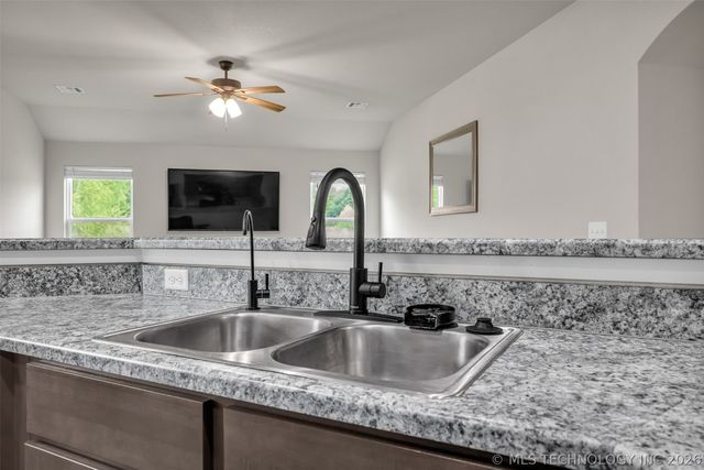 15004 S 274th East Avenue, Broken Arrow, OK 74429