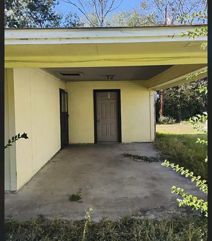 1006 Oakhollow Place, Diboll, TX 75941