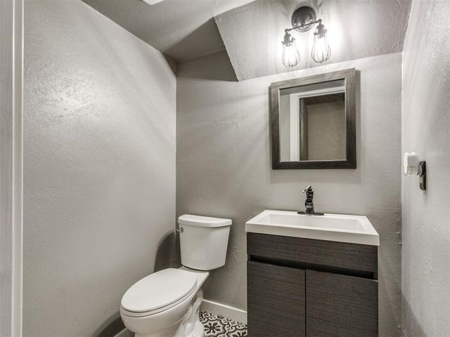 4416 Foxglove Lane, Oklahoma City, OK 73120